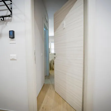 Residenza Nettuno Bed & Breakfast 4*