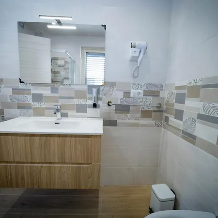 Bed & Breakfast Residenza Nettuno 4*