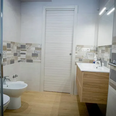 Bed & Breakfast Residenza Nettuno 4*