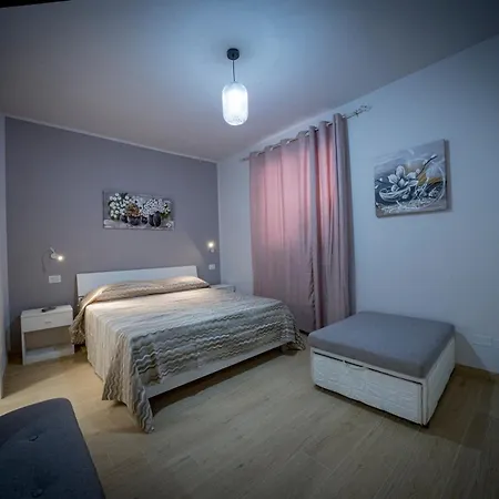 Residenza Nettuno Bed & Breakfast 4*