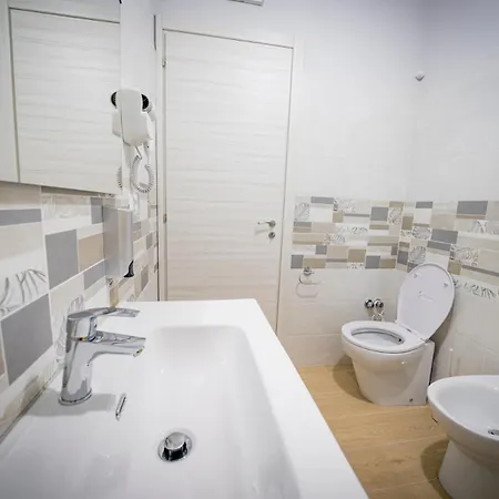 Bed & Breakfast Residenza Nettuno 4*